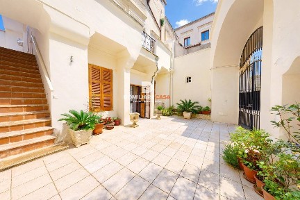 Trilocale Vico Boemondo 12, Centro Storico, Lecce