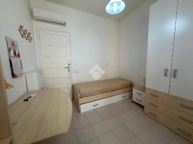 Bilocale via Santa Restituta 15, Ospedale, Cagliari