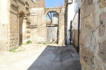 Caserta, San Leucio - Briano, Via Gerusalemme, 34
