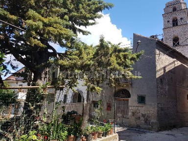 Caiazzo, Via San Giovanni e Paolo