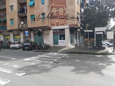 Locale commerciale in Affitto