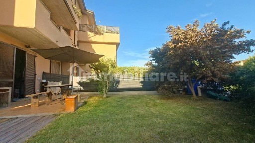 Trilocale via Madre Francesca Saveria Cabrini 23, San Martino in Strada