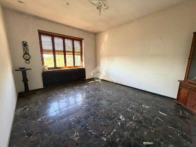 Tronzano Vercellese, Via duca d' aosta, 29