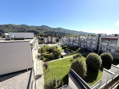 Trilocale via Alcide De Gasperi 29, Centro, Valdagno