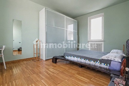 Villa unifamiliare, da ristrutturare, 260 m², Zona 2000, Piacenza
