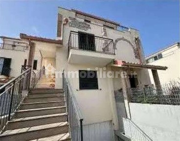 Villetta a schiera all'asta Serra, piazza Santa Maria, Ferrandina