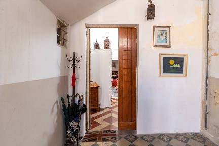 Lecce, Centro Storico, Piazzetta Arco di Prato, 18