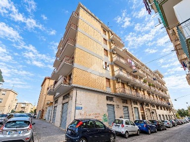 Trilocale via della Croce 53, Centro, Manfredonia
