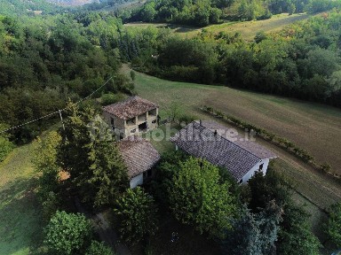 Casale via Levito 26, Serramazzoni