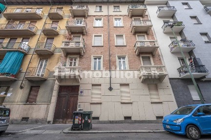 Trilocale via Borgosesia 107, Parella, Torino