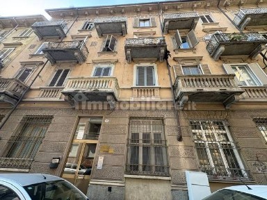 Torino, Cenisia, Via Barge, 13
