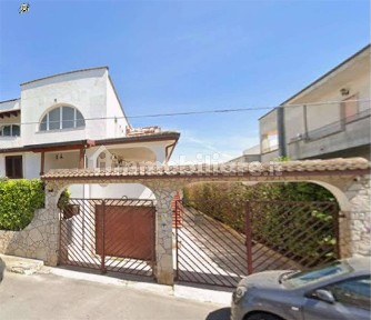 Pulsano, Via Tara 10