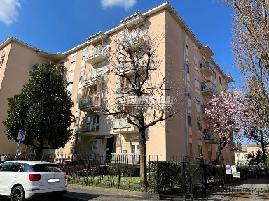 Monza, Amati - Stadio, Via Salgari 5