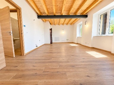 Camparada, Via Cabella, 20