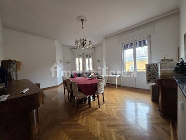 Appartamento ottimo stato, quinto piano, Borgo Teresiano, Trieste