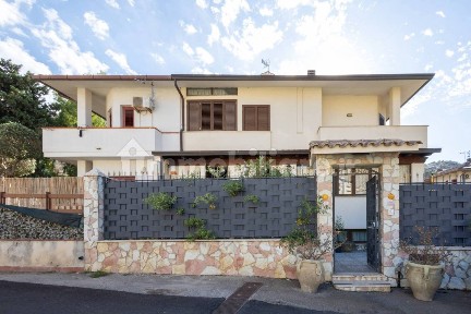 Villa a schiera 5 locali, ottimo stato, Tommaso Natale, Palermo