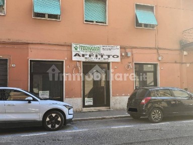 Locale commerciale in Affitto