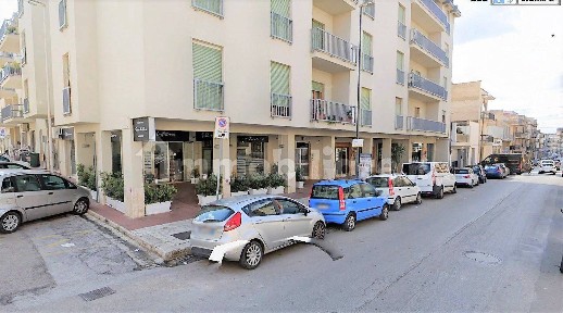 Locale commerciale in Affitto