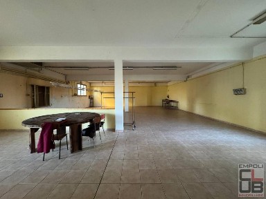Capannone in Affitto