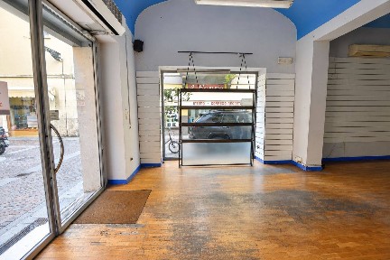 Parma, Centro Storico, Via Copelli