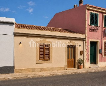 Villa unifamiliare piazza Don Luigi Sturzo, Centro, Cabras