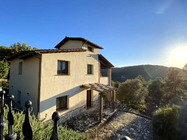 Narni, Strada Scogliara