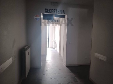 Attività commerciale in Affitto