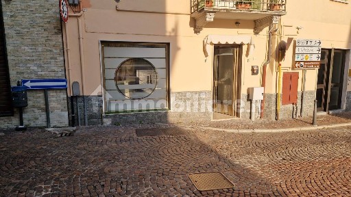 Locale commerciale in Affitto
