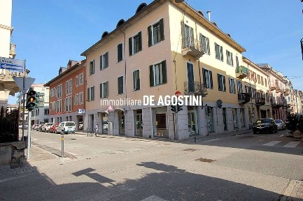 Locale commerciale in Affitto