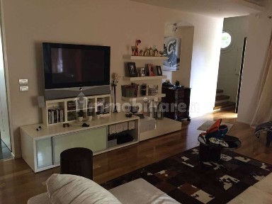 Terratetto unifamiliare 150 m², ottimo stato, Centro, Serramazzoni