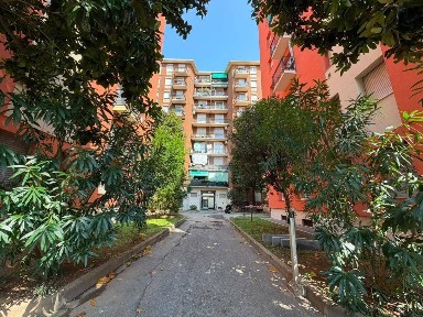 Bilocale via Savona 90, Piazza Napoli, Milano