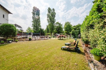 Trilocale via Novara 363, Quinto Romano, Milano