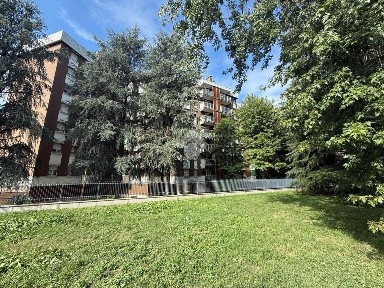Trilocale via delle camelie 4, Primaticcio, Milano