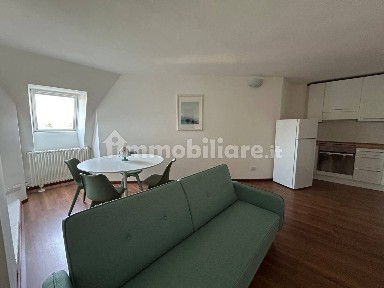 Bilocale via Ippodromo 105, Trenno, Milano