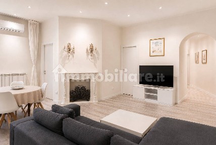 Trilocale via Carlo Farini 34, Isola, Milano