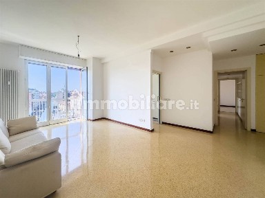 Trilocale via Pietro Panzeri 10, Ticinese, Milano