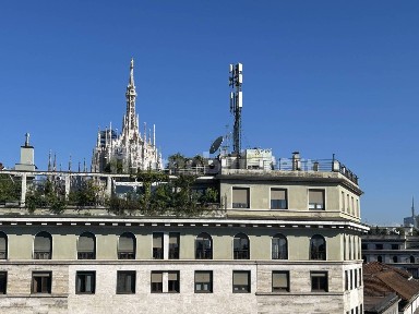 Bilocale via Larga 7, Missori, Milano