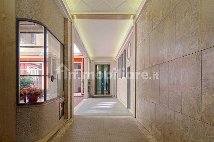 Quadrilocale via Felice Cavallotti 13, Borgogna - Largo Augusto, Milano