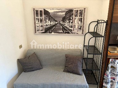 Bilocale primo piano, Corso San Gottardo, Milano