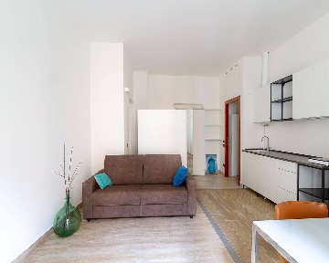 Monolocale via Francesco Caracciolo 30, Cenisio, Milano