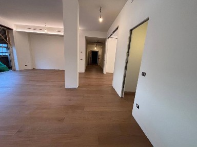 Quadrilocale via Alberto da Giussano, Vercelli - Wagner, Milano