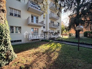 Quadrilocale via Milano 3, Centro, Cernusco sul Naviglio