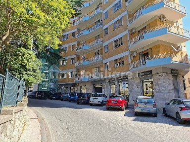 Locale commerciale in Affitto