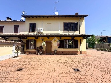 Terratetto unifamiliare via Perosi 18, Molino dei Torti