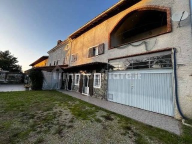 Terratetto unifamiliare 300 m², ottimo stato, San Salvatore Monferrato