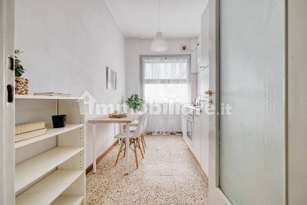 Bilocale via Valtellina 40, Farini, Milano
