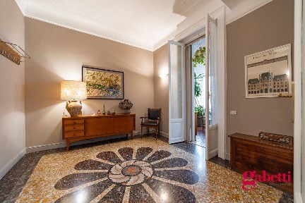 Trilocale piazza Irnerio, 2, Washington, Milano