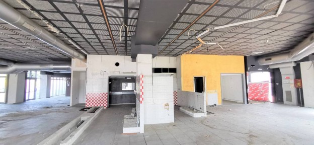 Locale commerciale in Affitto