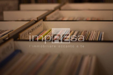 Locale commerciale in Affitto