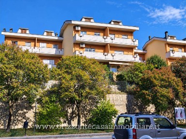 Villa a schiera 5 locali, ottimo stato, Ascoli Piceno
